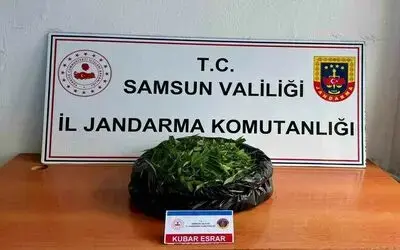 Jandarma 5.5 kilo kubar esrar ele geçirdi

