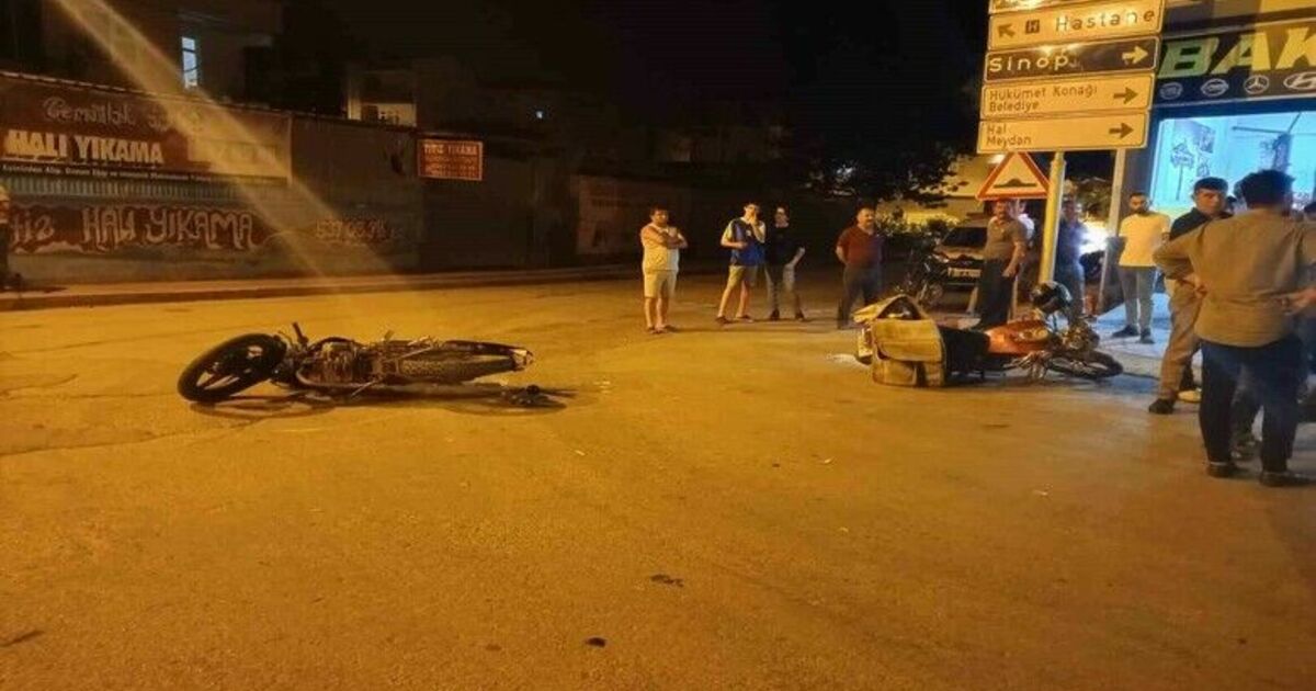 2 motosiklet çarpıştı: 3 yaralı