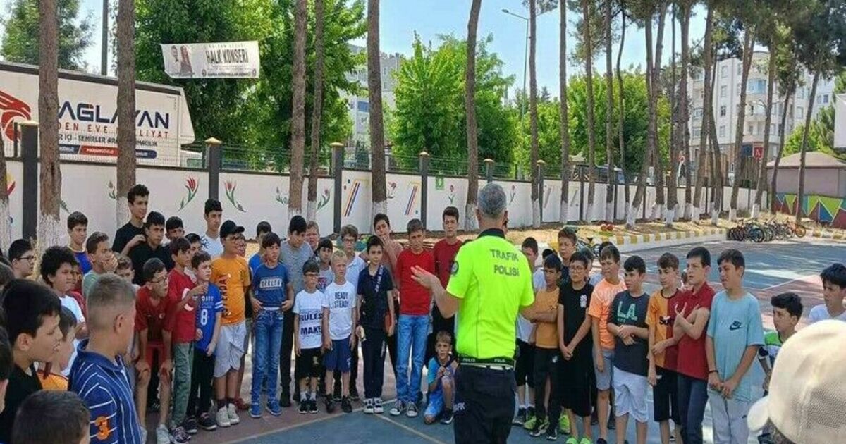 Yaz Kur’an Kursu öğrencilerine trafik eğitimi verildi

