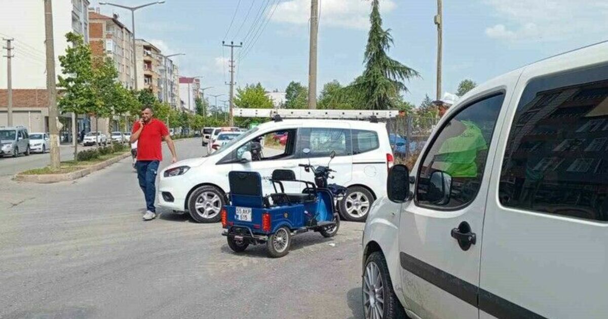 Üç tekerlekli elektrikli bisiklet devrildi: 2 yaralı