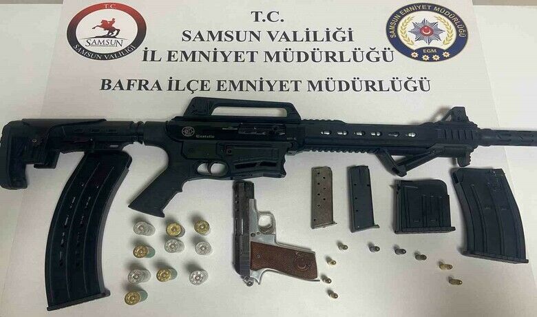 Bafra'da dayısını tehdit eden yeğene gözaltı - Samsun’un Bafra ilçesinde dayısının tüfekle tehdit eden yeğen gözaltına alındı.