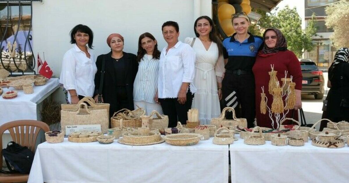 ADEM yıl sonu sergisi açıldı