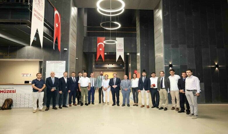 Vali Tavlı: "Samsun adeta bir açık hava müzesi"
 - Samsun Valisi Orhan Tavlı, "Uzak ve yakın geçmişte birçok medeniyete ev sahipliği yapmış kadim bir dünya şehri olan Karadeniz’in incisi Samsun’umuz, geçmişten izler taşıyan çok sayıda tarihi ve kültürel mirasıyla adeta bir açık hava müzesidir" dedi.