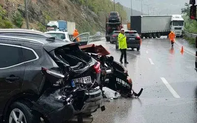 Samsun’da 7 araçlı zincirleme kaza: 1’i ağır 6 yaralı
