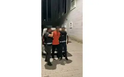 39 suç kaydı ve 19 yıl hapis cezası bulunan şahıs saklandığı evde bazanın altında yakalandı
