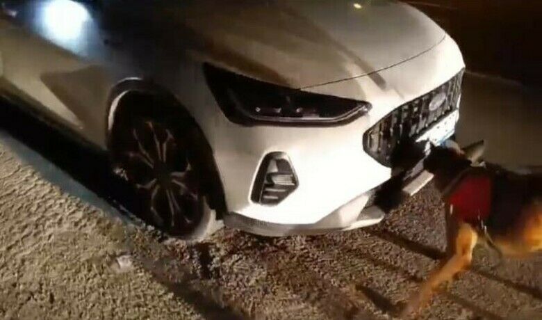 Jandarma ekipleri araçtauyuşturucu madde ele geçirdi - Samsun’un Bafra ilçesinde jandarma ekipleri tarafından bir araçta yapılan aramada 500 gram skunk maddesi ele geçirildi.