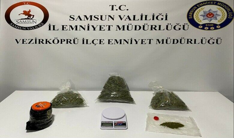 Samsun’un 4 ilçesindeuyuşturucu operasyonu: 6 gözaltı - Samsun’un 4 ilçesinde polis tarafından düzenlenen uyuşturucu operasyonunda 6 kişi gözaltına alındı.