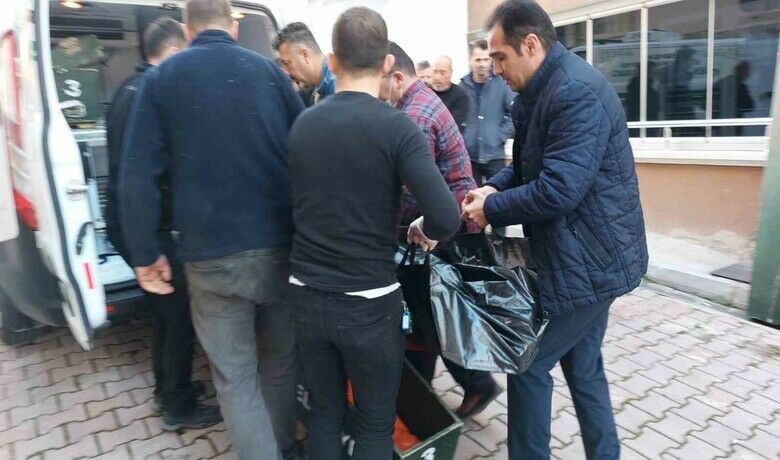 Adliye çalışanı evinde ölü bulundu
 - Samsun Adliyesinde şoför olarak görev yapan kişi evinde ölü olarak bulundu.