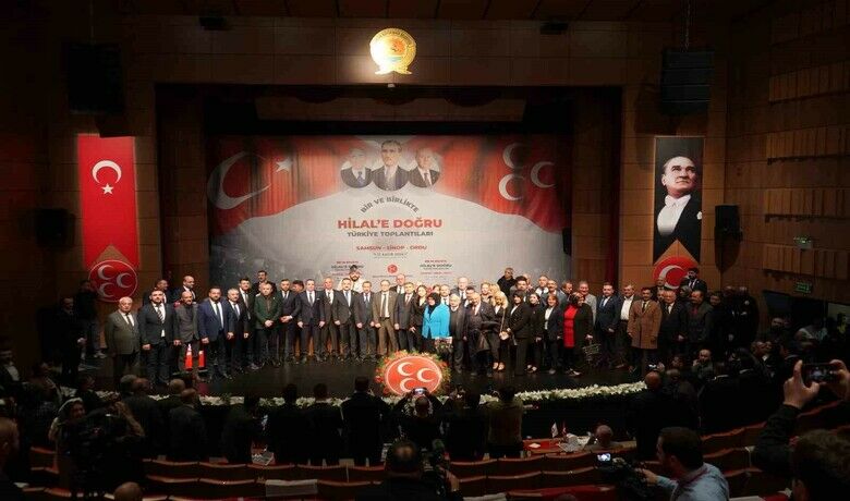 MHP’nin ‘Bir ve Birlikte HilaleDoğru Türkiye Toplantıları’ Samsun’da gerçekleşti - Milliyetçi Hareket Partisi (MHP) tarafından 27 ilde yapılacak olan ‘Bir ve Birlikte Hilale Doğru Türkiye Toplantıları’, Samsun’da gerçekleştirildi.