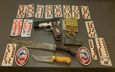 Yunus polisleri silah ve uyuşturucu ele geçirdi
