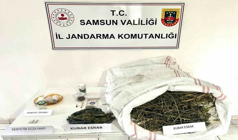 Samsun’da jandarma 7 kilo kubar esrar ele geçirdi
 - Samsun’da jandarma ekipleri tarafından 7 kilo 144 gram kubar esrar ele geçirildi.