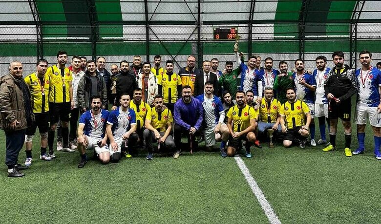 Samsun’da 112 Acil SağlıkHizmetleri Futbol Turnuvası tamamlandı - Samsun’da sağlık çalışanlarının katıldığı 112 Acil Sağlık Hizmetleri Futbol Turnuvası tamamlandı.