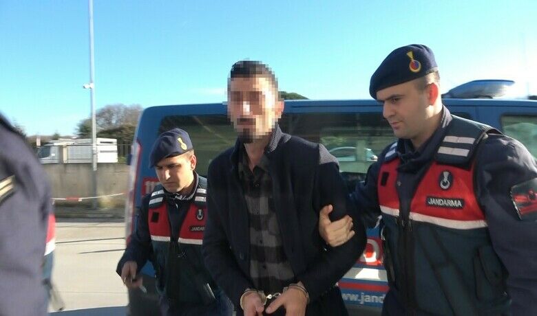 Boşandığı eşine otomobilile çarparak ağır yaraladı - Samsun’un Bafra ilçesinde bir şahıs, boşandığını eski eşine araçla çarparak ağır yaraladı.