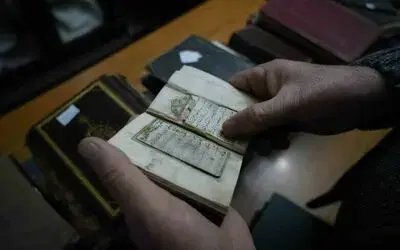 Türkiye’deki en büyük hacimli el yazması tarihi kitap müzayedesi
