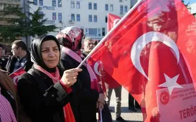 Şehit eşi: "Şehit aileleri ve gazilerin en büyük arzusu terörün bitmesidir"
