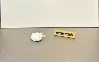 Şüpheli şahıslar uyuşturucuyla yakalandı
