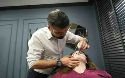 Estetik doktorundan yeni yönetmeliğe tepki: "1 haftalık kurslarla elde edilebilecek yetkinlik değil"
