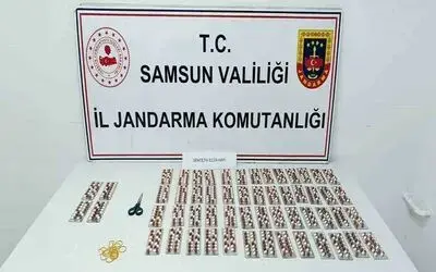 Samsun’da 2 kişi 784 adet uyuşturucu hapla yakalandı
