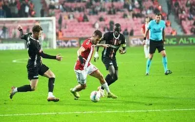 Samsunsporlu Emre Kılınç ameliyat oldu
