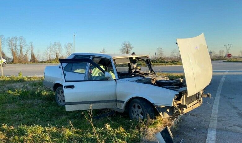 Tıra çarpan otomobil sürücüsü yaralandı - Samsun’un Alaçam ilçesinde meydana gelen trafik kazasında bir kişi yaralandı.
