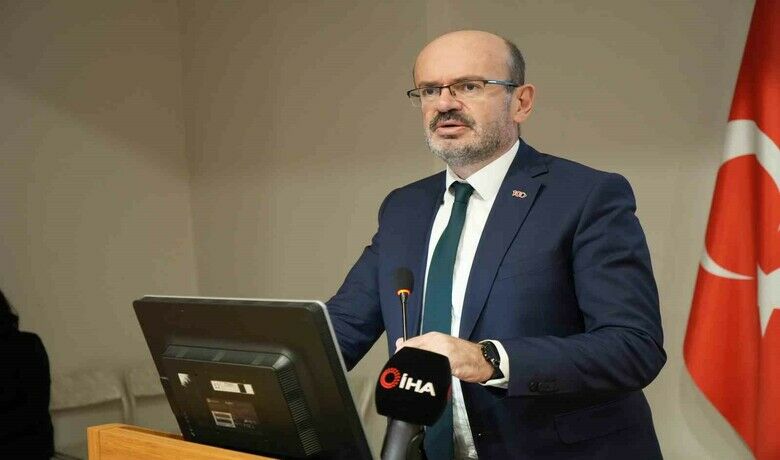 Türkiye dünyada tarım alanında 31,tarımsal hasılada ise 9. sırada - Tarım ve Orman Bakanlığı Bitkisel Üretim Genel Müdür Yardımcısı İhsan Emiralioğlu, "Tarımsal alanda dünyada 31. sıradayız. Hasıla bakımından ise 9. sıradayız. Yani biz tarımsal verimlilik anlamında ülkemiz topraklarını dünya ölçeğinde iyi kullanan bir ülkeyiz" dedi.