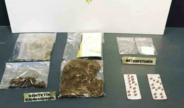 Samsun’da uyuşturucu operasyonu: 6 kişi yakalandı
 - Samsun’da polis tarafından 3 ilçede düzenlenen uyuşturucu operasyonunda 6 kişi yakalandı.