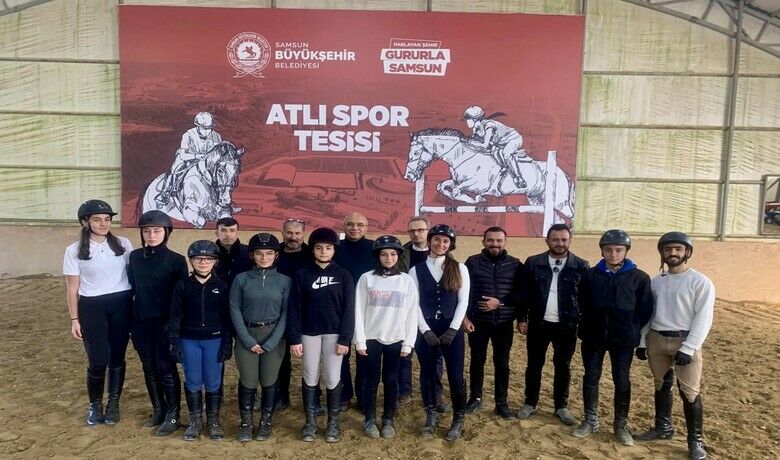 SBB, binicilik sporuna 11lisanslı sporcu daha kazandırdı - Samsun Büyükşehir Belediyesi (SBB), Türk binicilik sporuna sporcu yetiştirmeye devam ediyor. Büyükşehir Belediyesi Atlı Spor Tesisleri’nde eğitim alan 11 öğrenci daha lisansını alarak müsabakalara katılmaya hak kazandı.