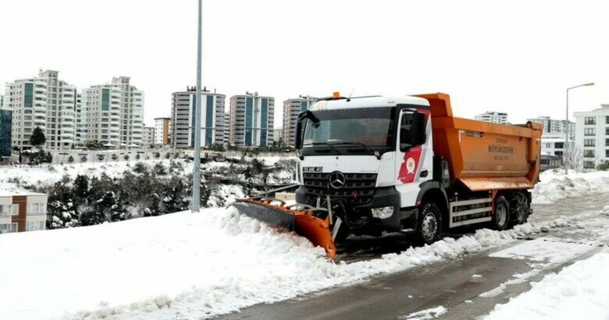 Samsun’da şehirde ve kırsalda karla mücadele çalışması
