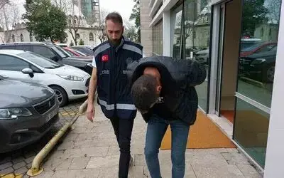 12 suç kaydı bulunan şahıs para çalarken önce kameraya, sonra polise yakalandı
