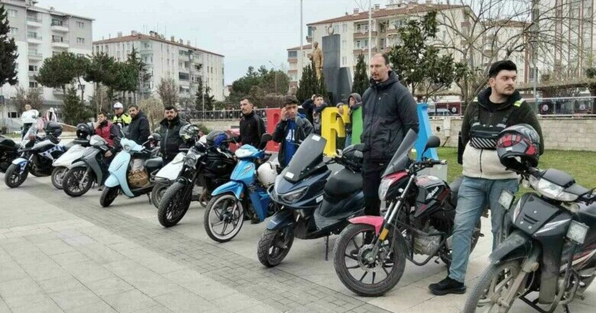 Motosiklet sürücülerine güvenli sürüş eğitimi