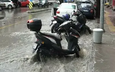 Samsun’da sağanak ve dolu hayatı olumsuz etkiledi
