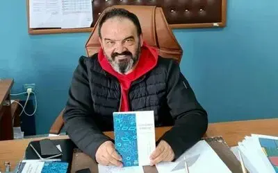 Kalemini yüreğiyle buluşturdu, gelirini öğrencilere bağışladı