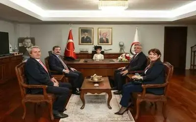 Vali Tavlı makamını ilkokul öğrencisine devretti
