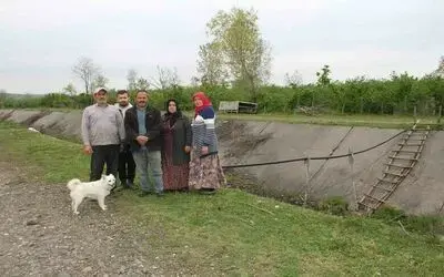 Tarlasına gidemeyen mahalle sakinleri: "Yaya köprüsü istiyoruz"
