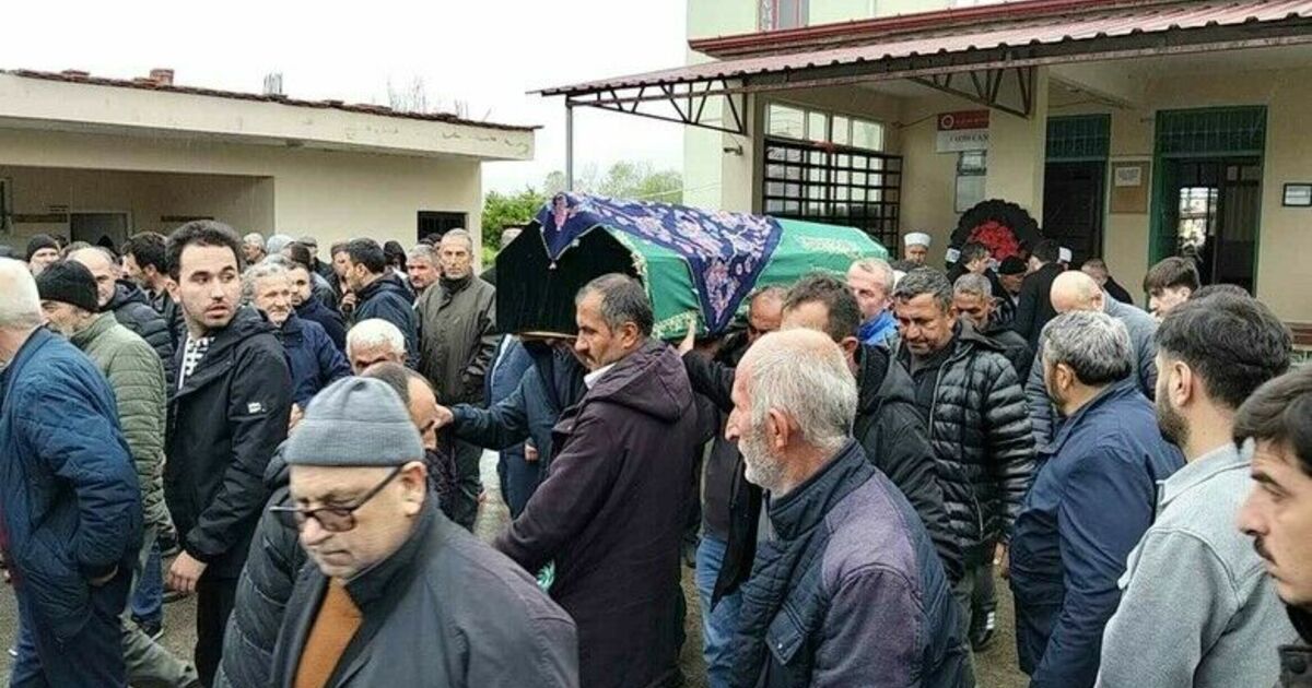 Ayrı yaşadığı eşi tarafından öldürülen kadın defnedildi
