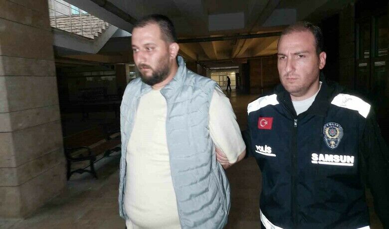 Samsun’da aynı aileden 3kişiyi vuran şahıs tutuklandı - Samsun’da evlerine gidip aynı aileden 3 kişiyi silahla yaralayan şahıs çıkarıldığı mahkemece tutuklanırken eşi ise adli kontrolle serbest bırakıldı.