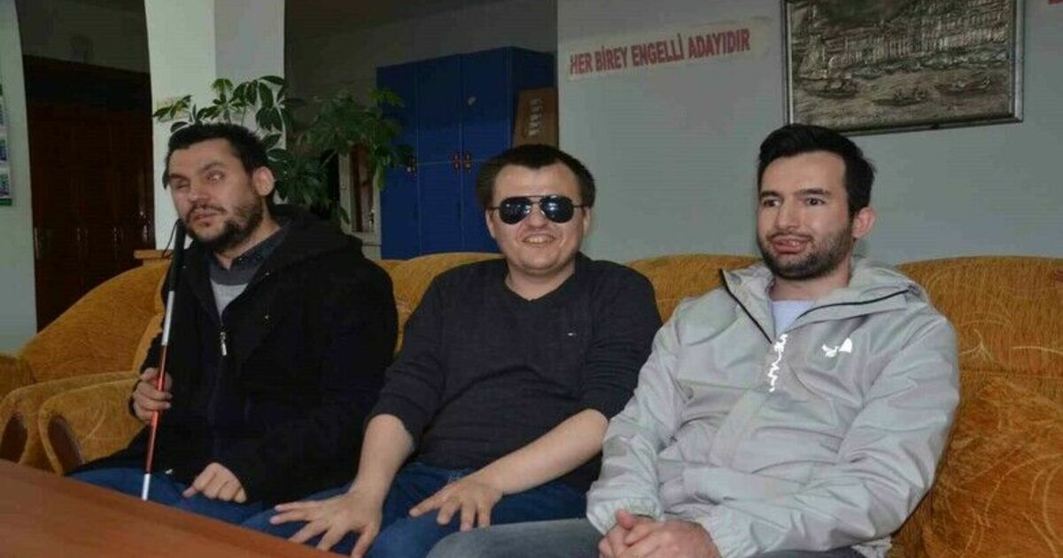Görme engellilerin banka ve noter çilesi