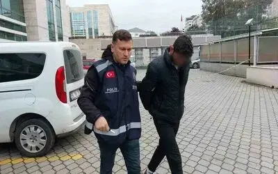 Döviz bozdururken takip edip pastanede çantasını kapkaçla çaldı

