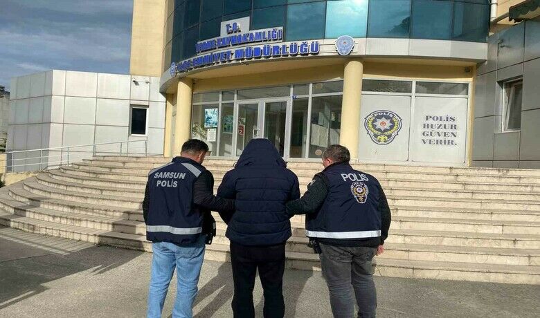 Uyuşturucu ticareti suçundan 13 yıl 9ay hapis cezası bulunan şahıs yakalandı - Samsun’da, hakkında "uyuşturucu veya uyarıcı madde ticareti yapmak" suçundan 13 yıl 9 ay kesinleşmiş hapis cezası bulunan hükümlü, polis ekiplerince yakalandı.