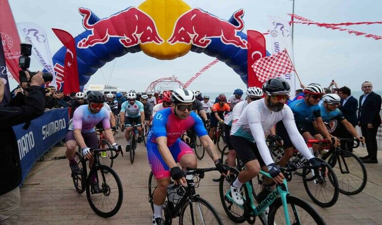 İlkadım Gran Fondo Bisiklet Yarışları,494 sporcunun katılımıyla start aldı - 19 Mayıs Atatürk’ü Anma, Gençlik ve Spor Bayramı kapsamında Samsun’da düzenlenen İlkadım Gran Fondo Bisiklet Yarışları, 4 kategoride 494 sporcunun katılımıyla başladı.
