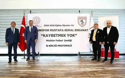 "Mustafa Kemal Erkanat Kaybetmek Yok" Minikler Futbol Şenliği protokolü imzalandı
