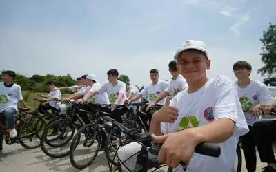 Kızılırmak Deltası’nda pedal çevirerek ’çevre temizliğine’ dikkat çektiler