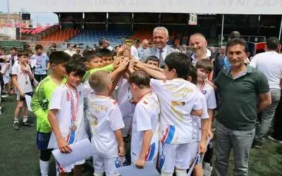 Atakum Belediyesi’nin düzenlendiği  ilkokullar arası futbol turnuvası sona erdi
