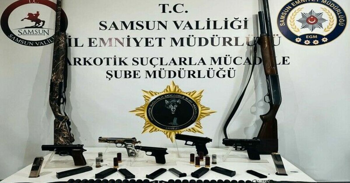 Bafra’da 5 tabanca ele geçirildi: 2 gözaltı