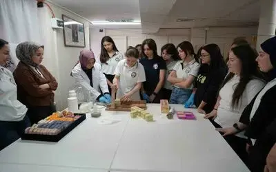 Lise öğrencileri kenevirin zararsız yüzü ile tanıştı, kenevirden sabun yaptı
