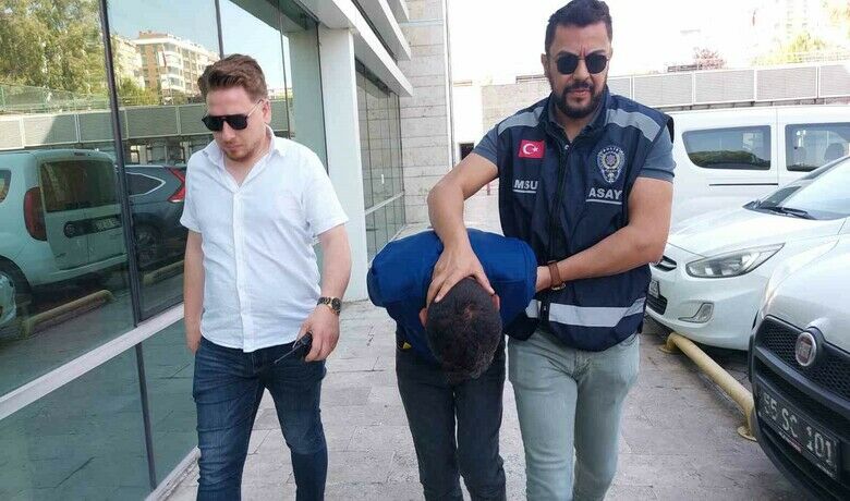 Samsun’da kafeden cep telefonu çalan zanlı, polis tarafından yakalandı
