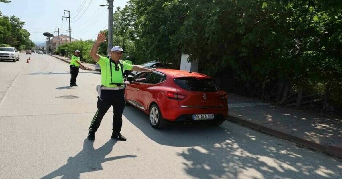 Bafra’da bayram trafiğine sıkı denetim: 6 noktada kontrol noktası kuruldu