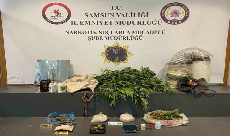 Samsun’da bayramda uyuşturucu operasyonları: 3 kilo metamfetamin ve skunk ele geçirildi
