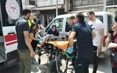 Bafra’da feci kaza: Forkliftin bıçağına çarpan motosiklet sürücüsü ağır yaralandı
