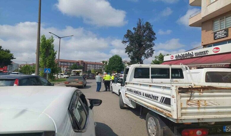 Bafra’da kurallara uymayan sürücülere ceza yağdı
 - Samsun’un Bafra ilçesinde gerçekleştirilen tek yön denetiminde, kurallara uymayan sürücülere ceza yağdı.